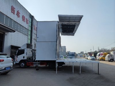 乡村文化振兴新装备 流动舞台车常态化服务基层文化建设