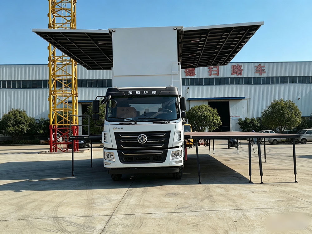 东风6米8双开舞台车
